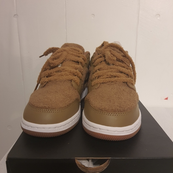 Jordan 1 low Teddy Bear 6.5Y/ 8 Womens - Picture 6 of 9